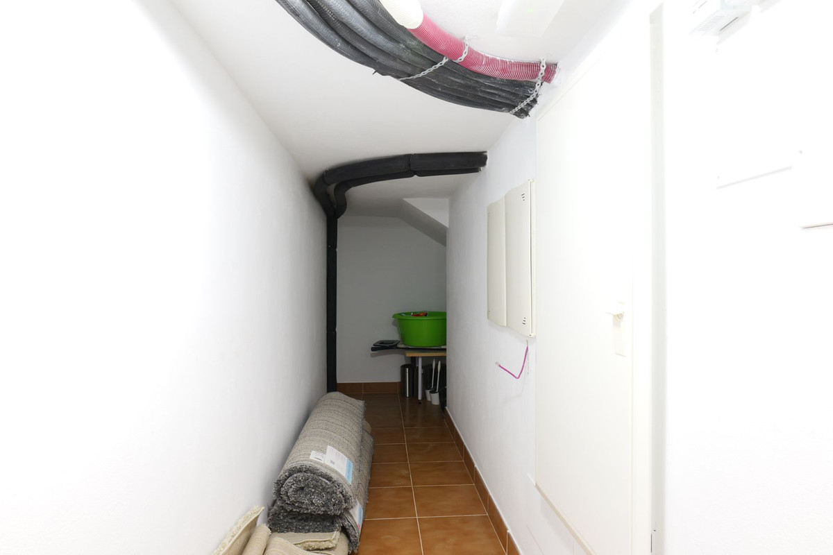 Se vende Villa - Chalet de 6 dormitorios en Costa Del Sol, Málaga, España