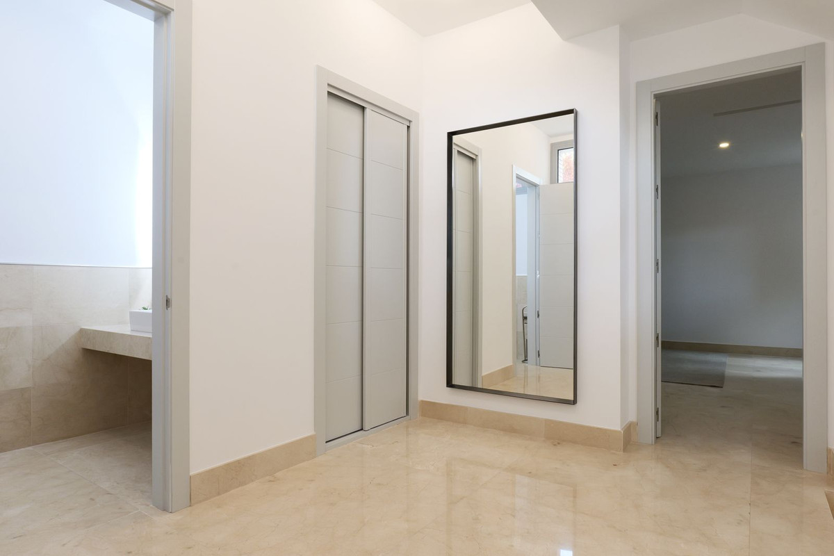 Se vende Villa - Chalet de 6 dormitorios en Costa Del Sol, Málaga, España