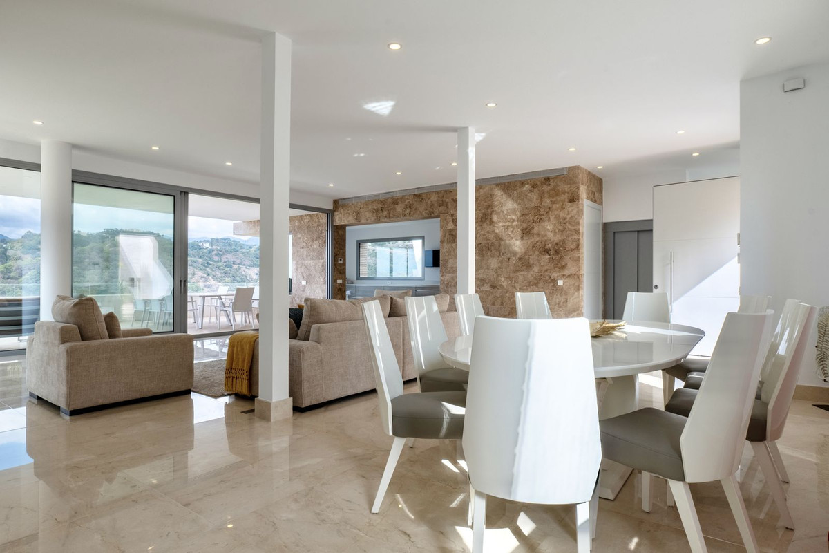 Se vende Villa - Chalet de 6 dormitorios en Costa Del Sol, Málaga, España