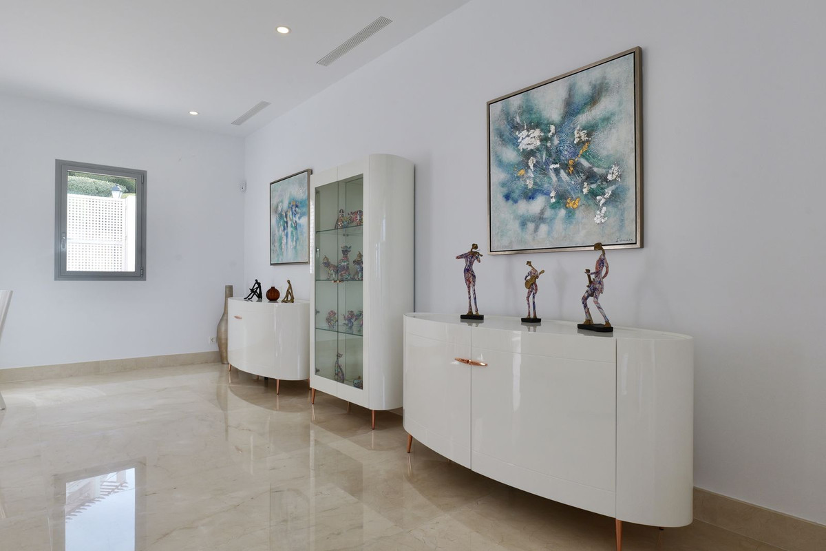 Se vende Villa - Chalet de 6 dormitorios en Costa Del Sol, Málaga, España