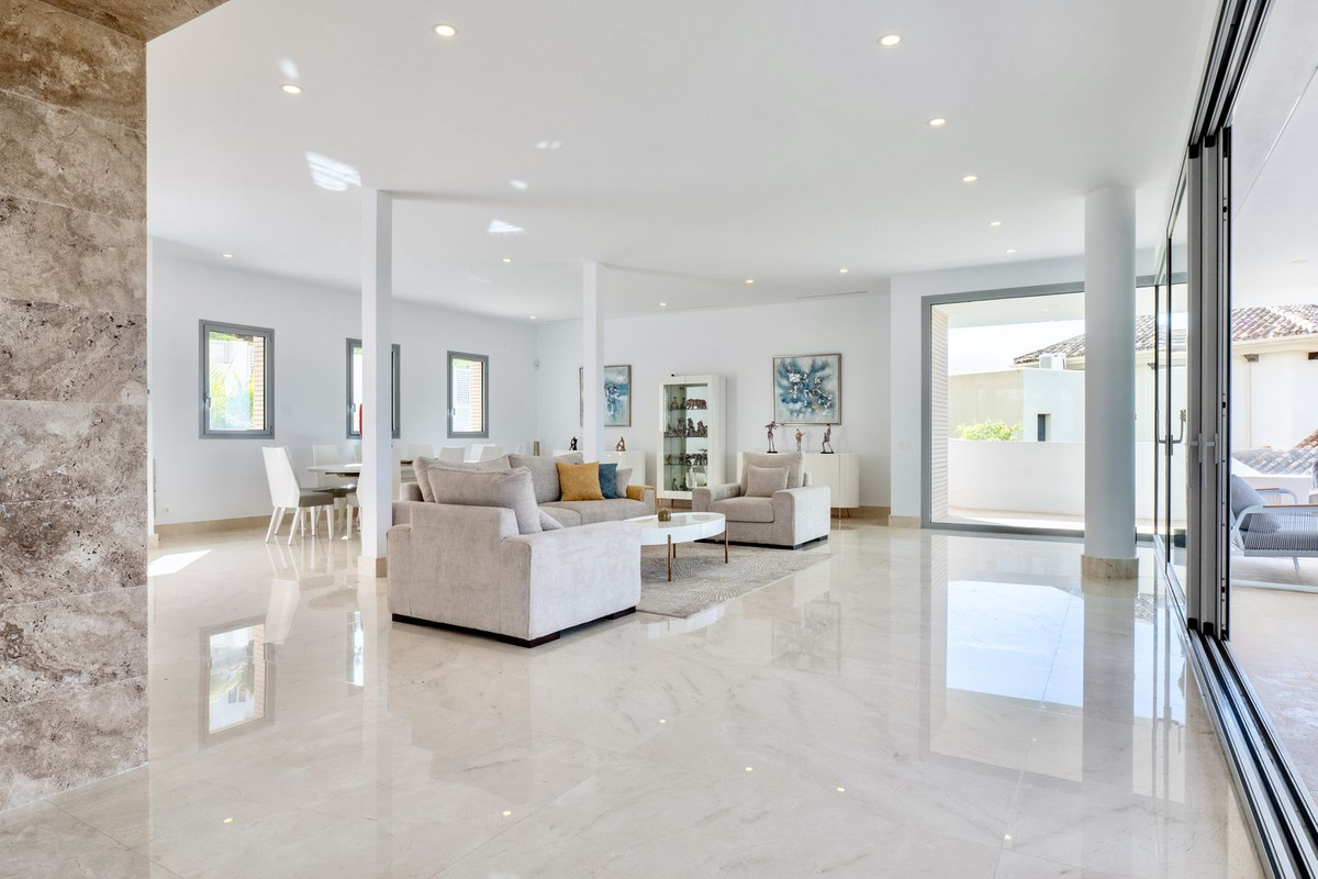 Se vende Villa - Chalet de 6 dormitorios en Costa Del Sol, Málaga, España