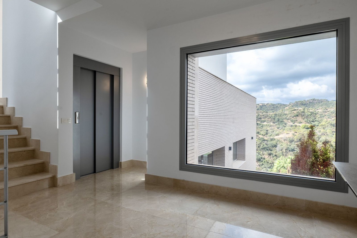 Se vende Villa - Chalet de 6 dormitorios en Costa Del Sol, Málaga, España