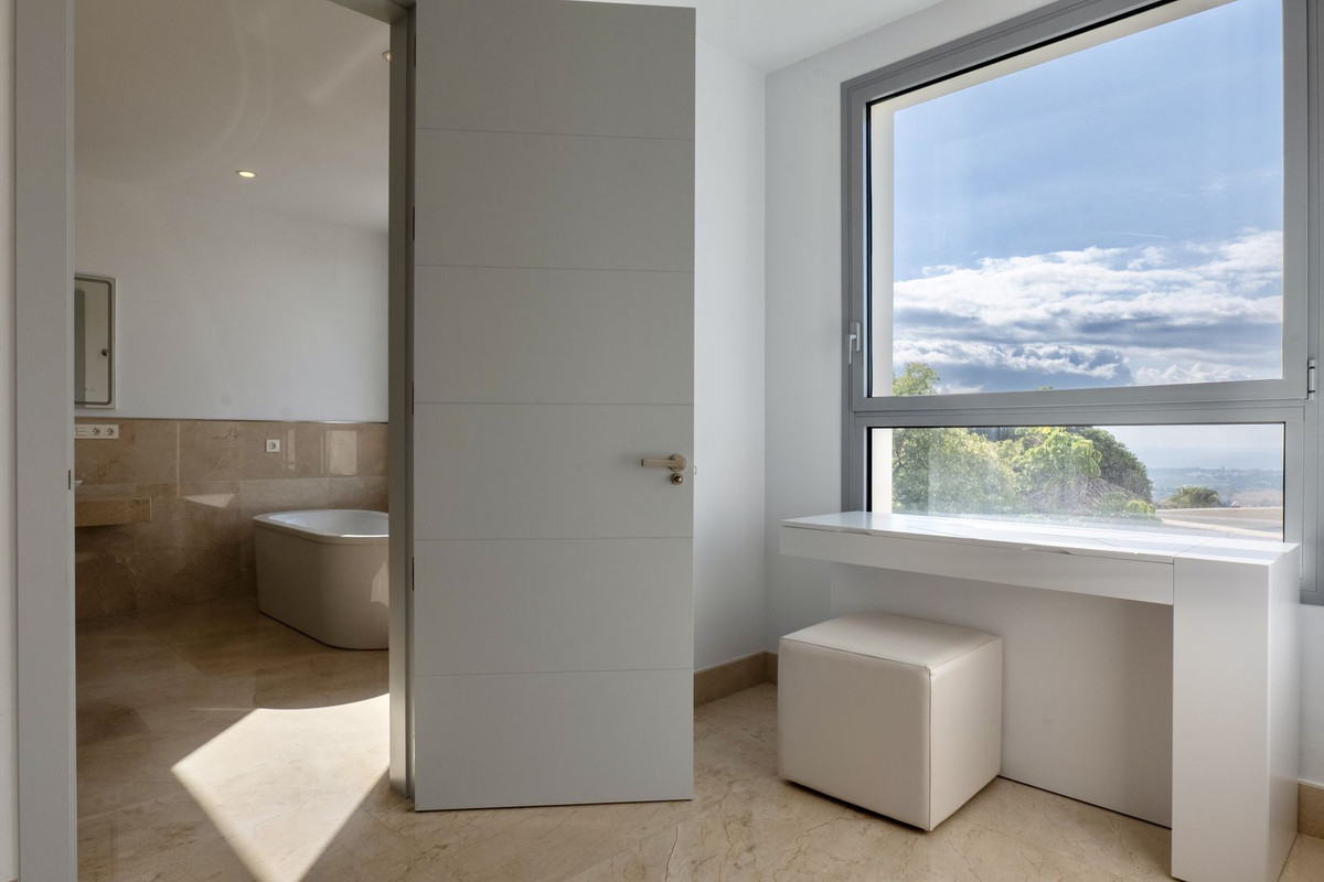 Se vende Villa - Chalet de 6 dormitorios en Costa Del Sol, Málaga, España