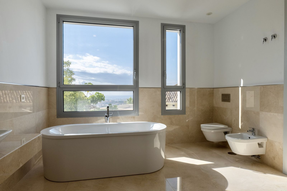 Se vende Villa - Chalet de 6 dormitorios en Costa Del Sol, Málaga, España