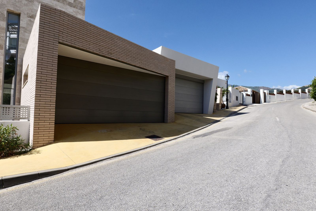 Se vende Villa - Chalet de 6 dormitorios en Costa Del Sol, Málaga, España