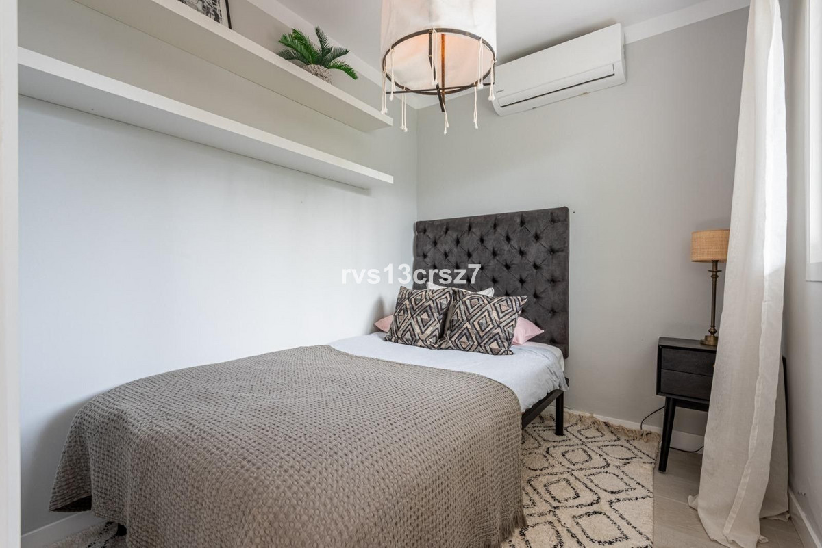 4 Bed Apartment for sale in Nueva Andalucía Costa Del Sol, Málaga, Spain