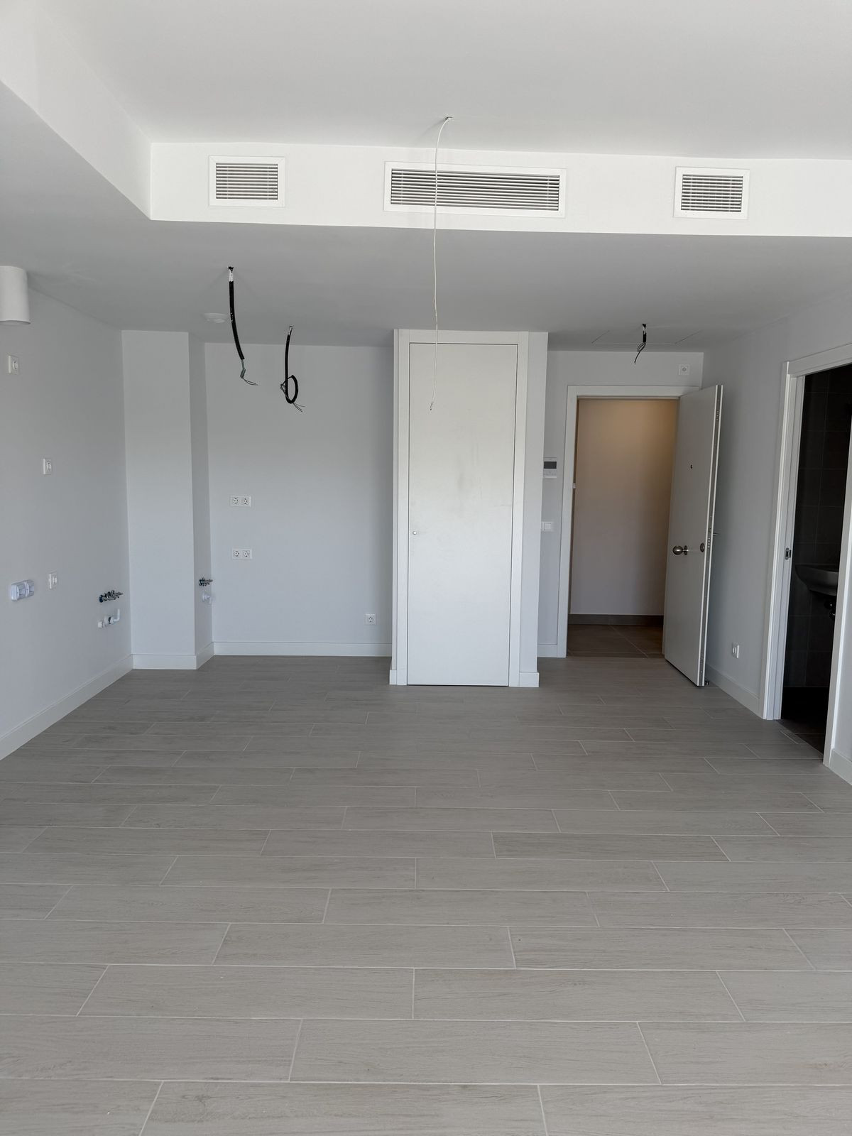 1 Bed Apartment for sale in Estepona Costa Del Sol, Málaga, Spain