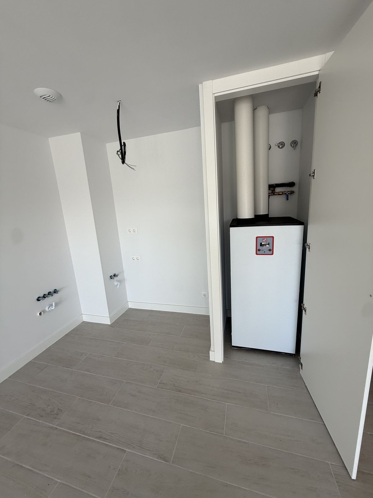 1 Bed Apartment for sale in Estepona Costa Del Sol, Málaga, Spain