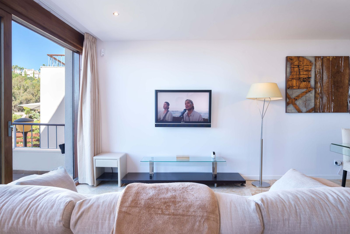 3 Bed Apartment for sale in Altos De Los Monteros Costa Del Sol, Málaga, Spain