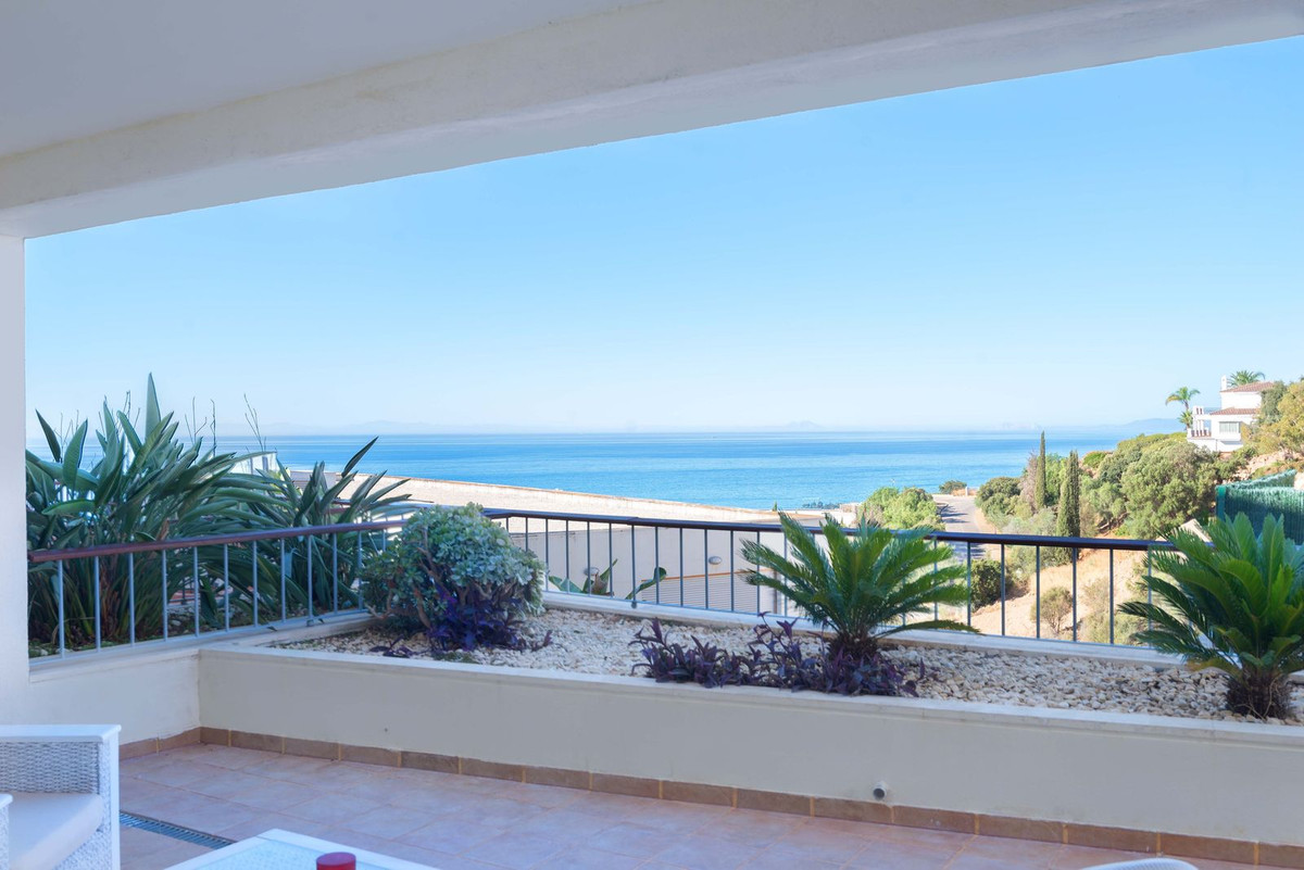 3 Bed Apartment for sale in Altos De Los Monteros Costa Del Sol, Málaga, Spain