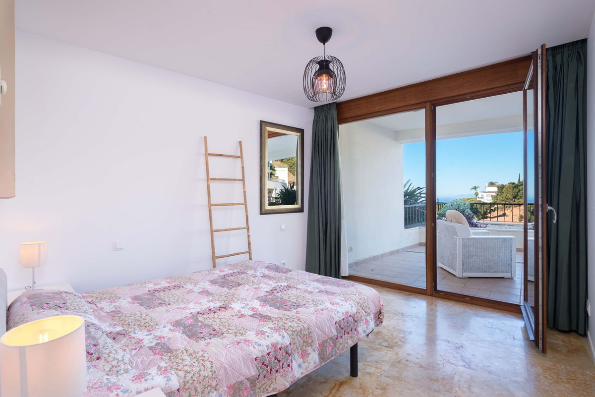 3 Bed Apartment for sale in Altos De Los Monteros Costa Del Sol, Málaga, Spain
