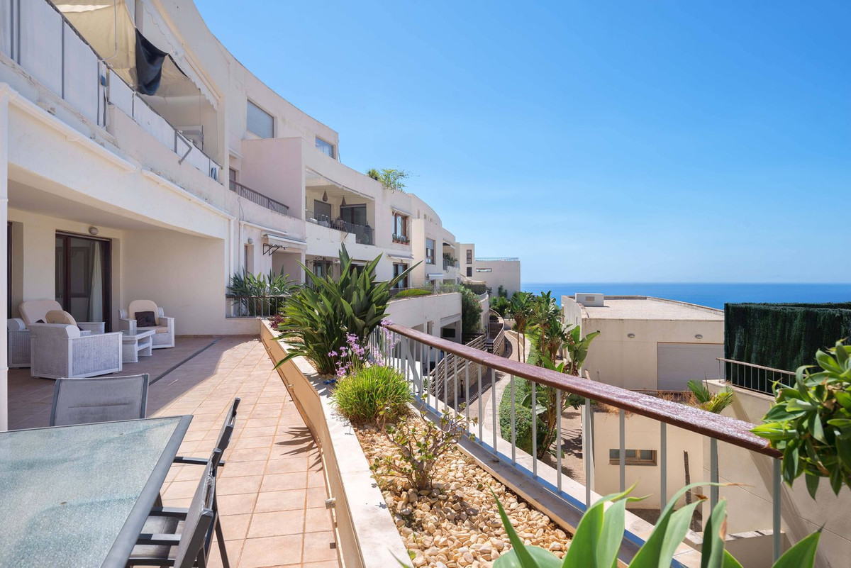 3 Bed Apartment for sale in Altos De Los Monteros Costa Del Sol, Málaga, Spain