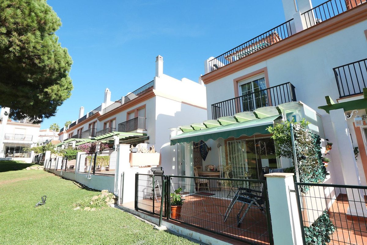 Se vende Adosada de 2 dormitorios en Costa Del Sol, Málaga, España