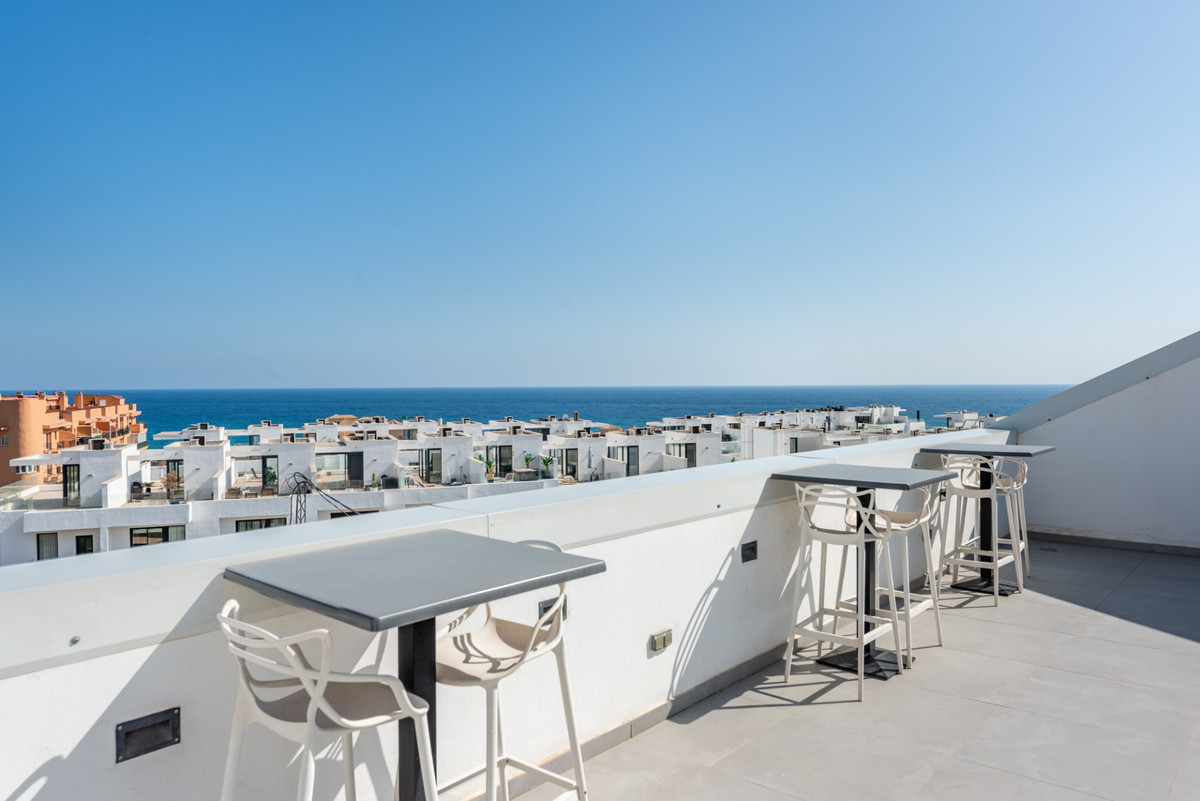 2 Bed Apartment for sale in Fuengirola Costa Del Sol, Málaga, Spain