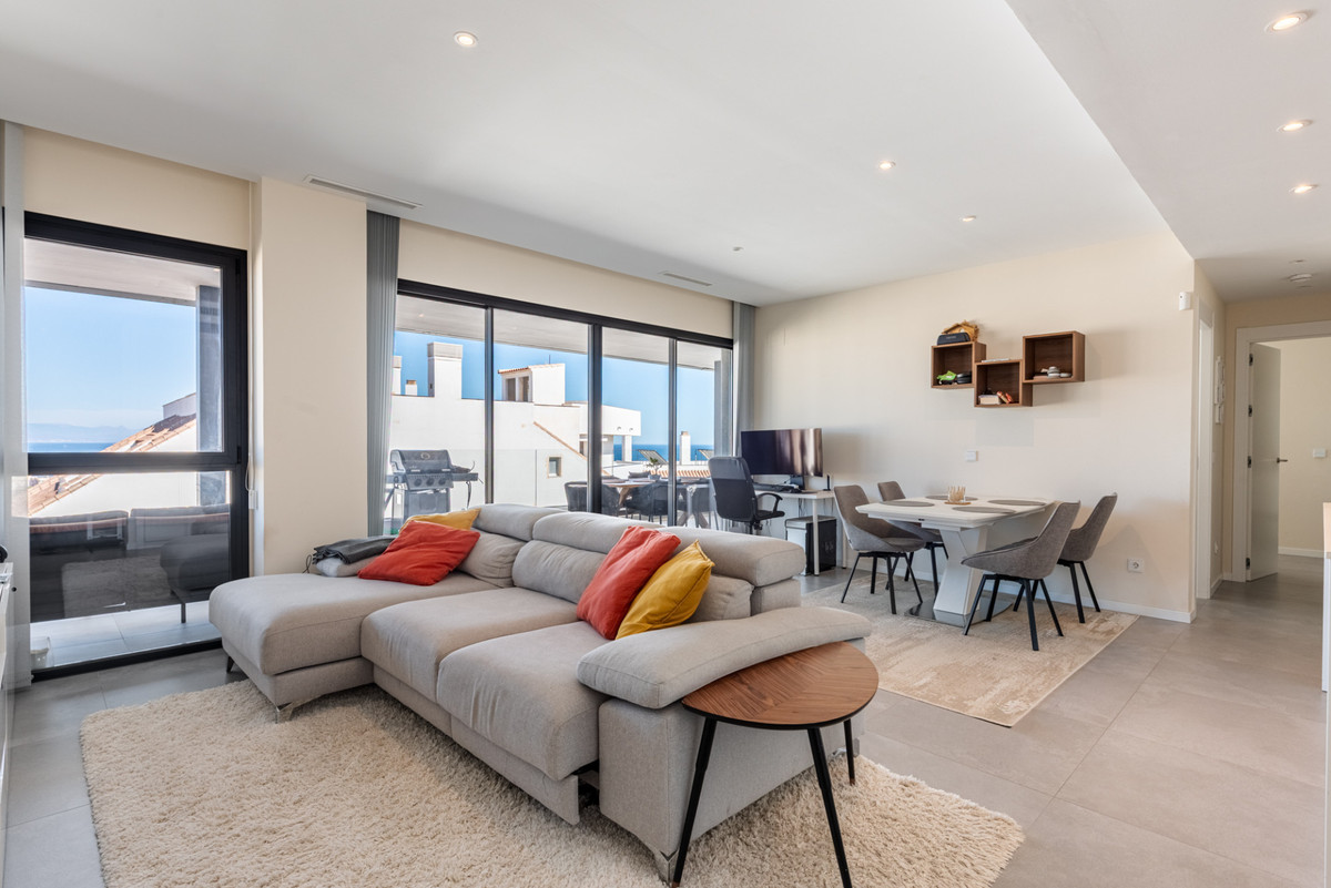 2 Bed Apartment for sale in Fuengirola Costa Del Sol, Málaga, Spain