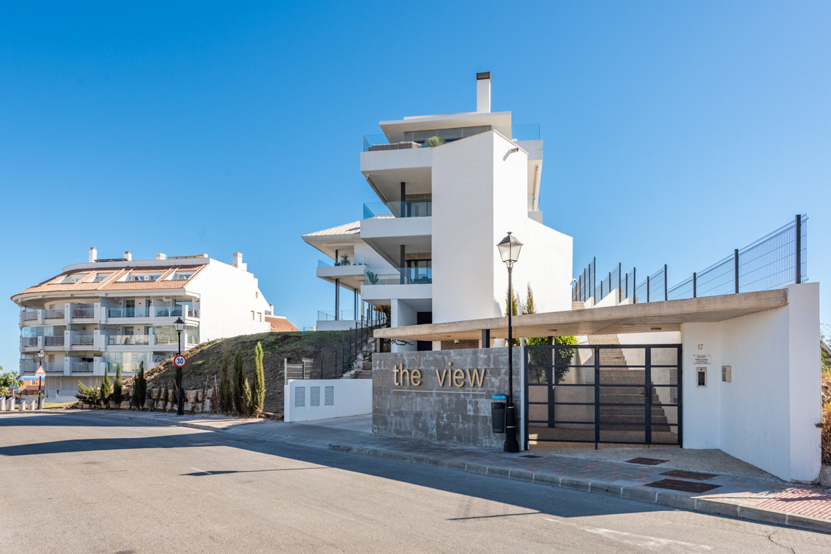 2 Bed Apartment for sale in Fuengirola Costa Del Sol, Málaga, Spain