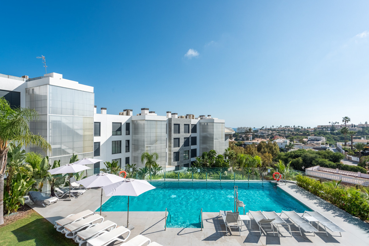 2 Bed Apartment for sale in Fuengirola Costa Del Sol, Málaga, Spain