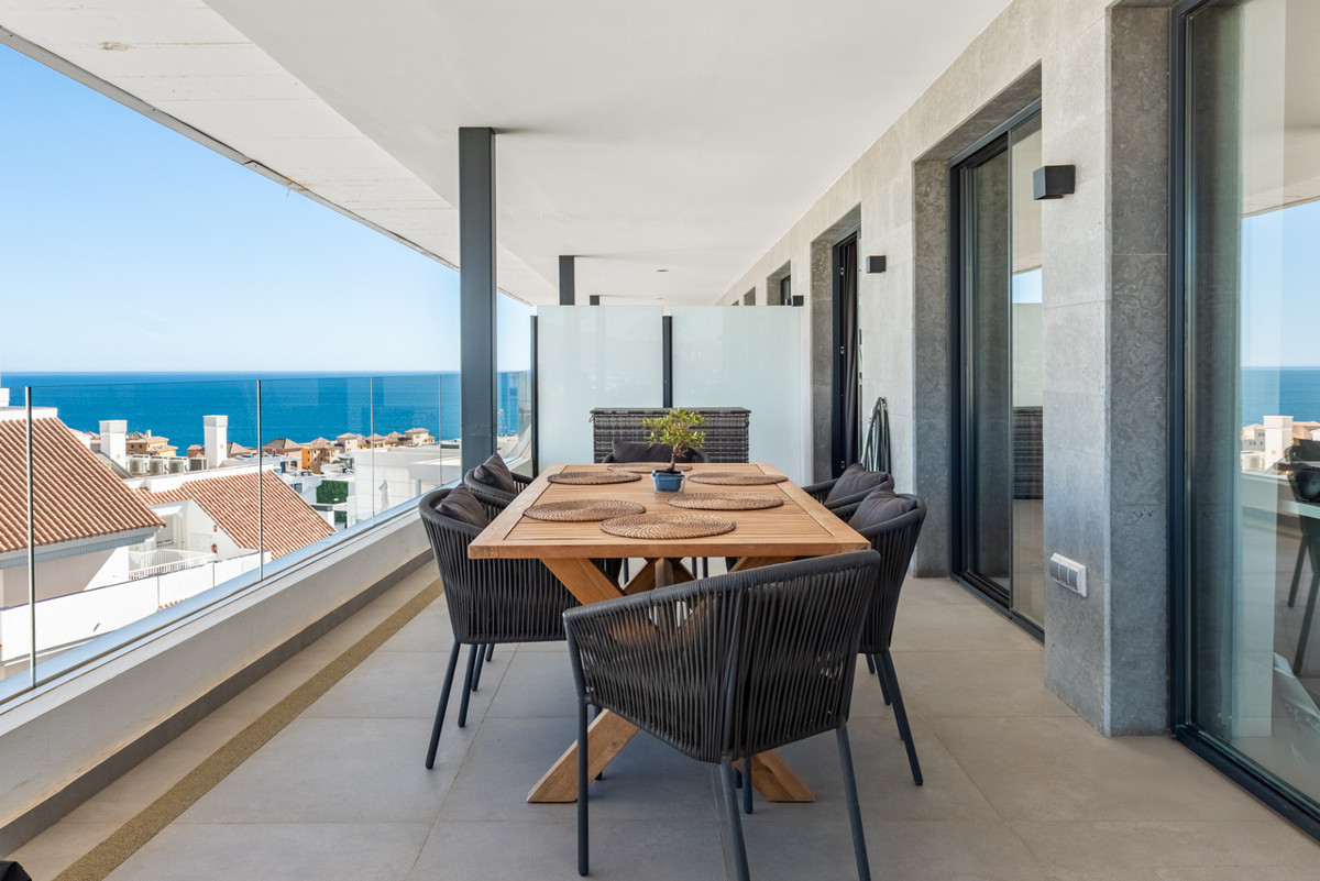 2 Bed Apartment for sale in Fuengirola Costa Del Sol, Málaga, Spain