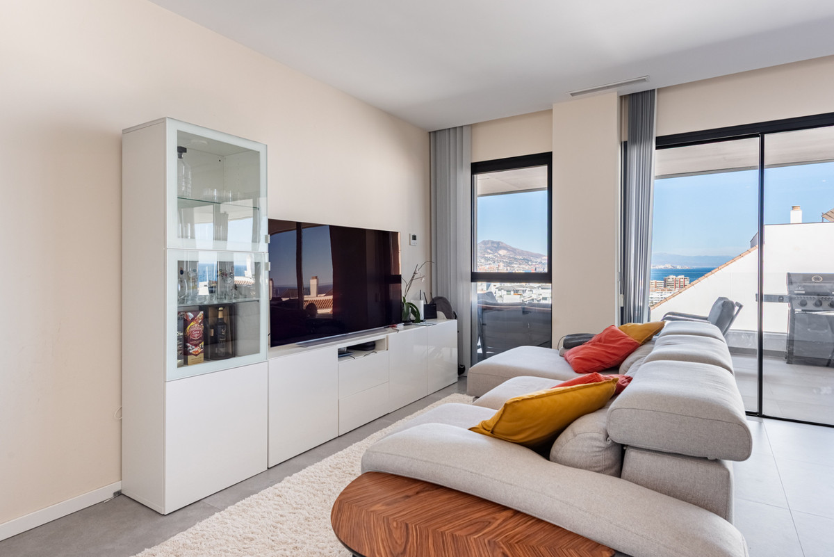 2 Bed Apartment for sale in Fuengirola Costa Del Sol, Málaga, Spain