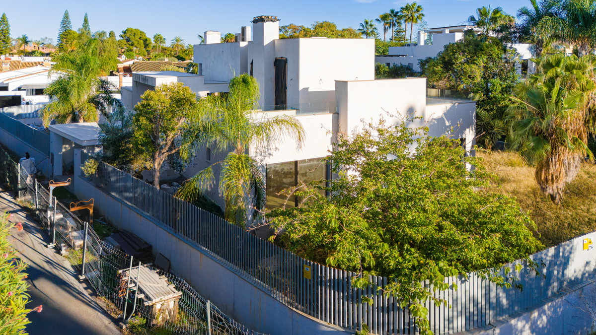 Se vende Villa - Chalet de 4 dormitorios en Costa Del Sol, Málaga, España