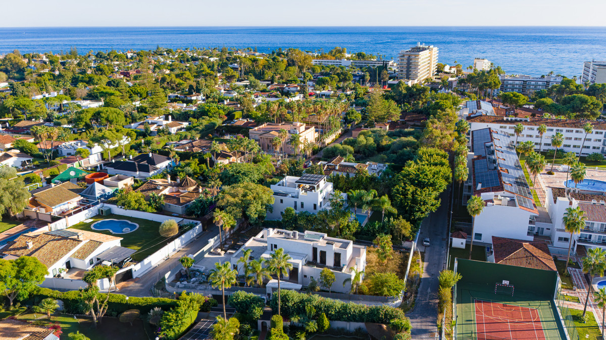 Se vende Villa - Chalet de 4 dormitorios en Costa Del Sol, Málaga, España