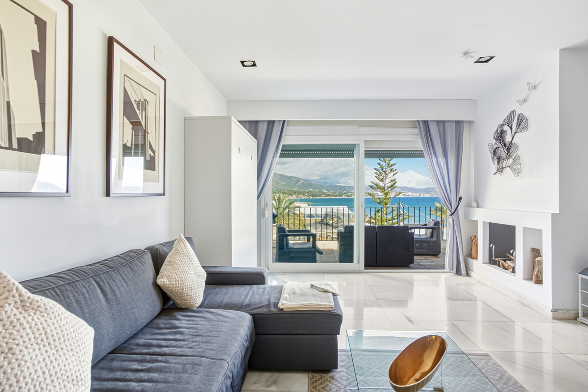 1 Bed Apartment for sale in Puerto Banús Costa Del Sol, Málaga, Spain