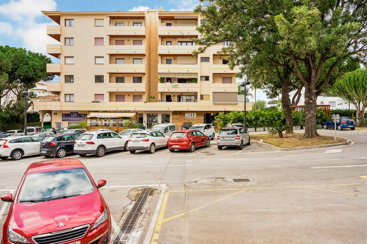Se vende Apartamento Planta Media de 2 dormitorios en Costa Del Sol, Málaga, España