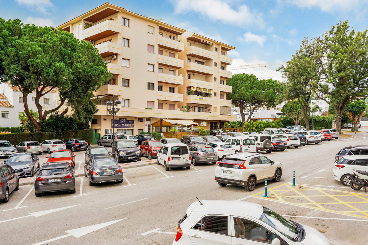 Se vende Apartamento Planta Media de 2 dormitorios en Costa Del Sol, Málaga, España