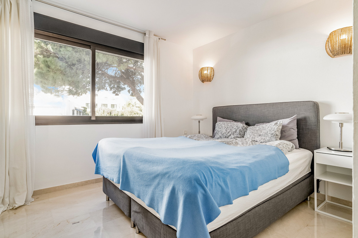 Se vende Apartamento Planta Media de 2 dormitorios en Costa Del Sol, Málaga, España
