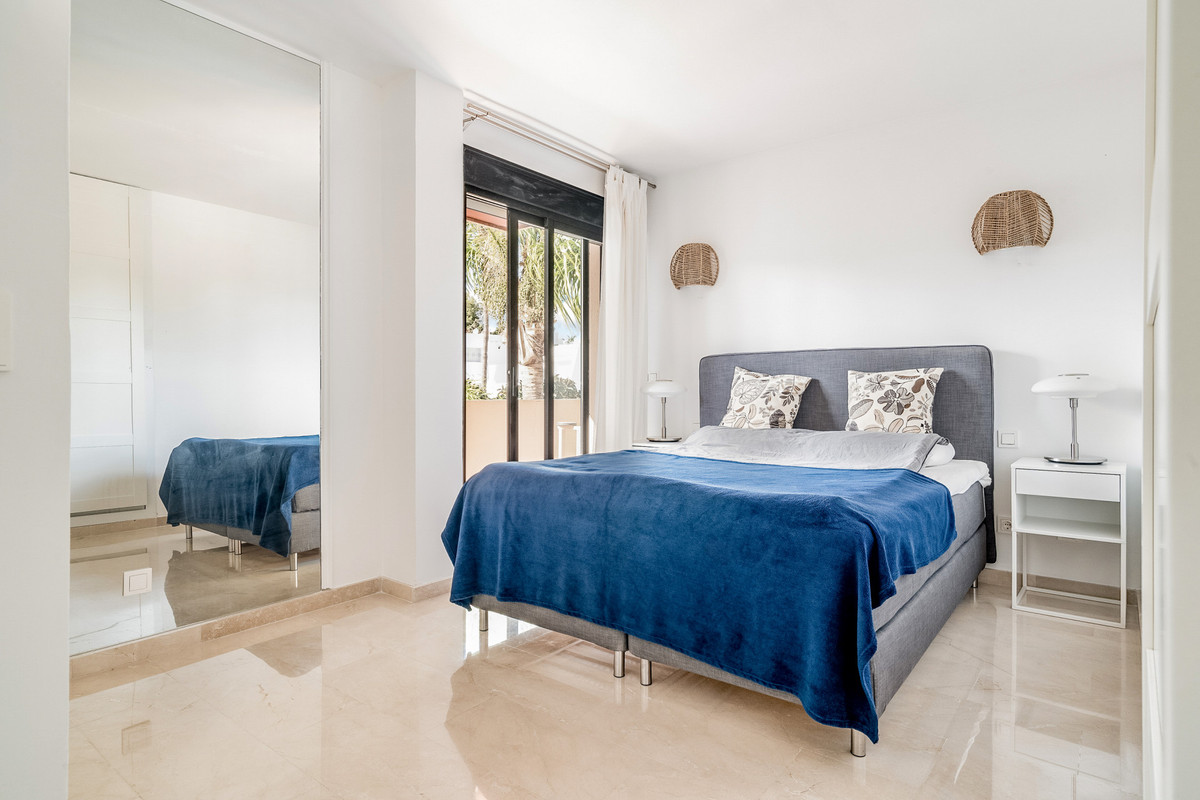 Se vende Apartamento Planta Media de 2 dormitorios en Costa Del Sol, Málaga, España