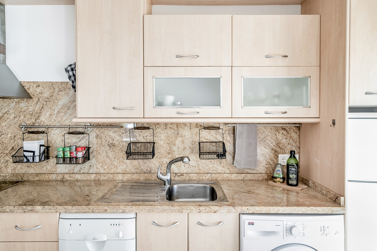 Se vende Apartamento Planta Media de 2 dormitorios en Costa Del Sol, Málaga, España