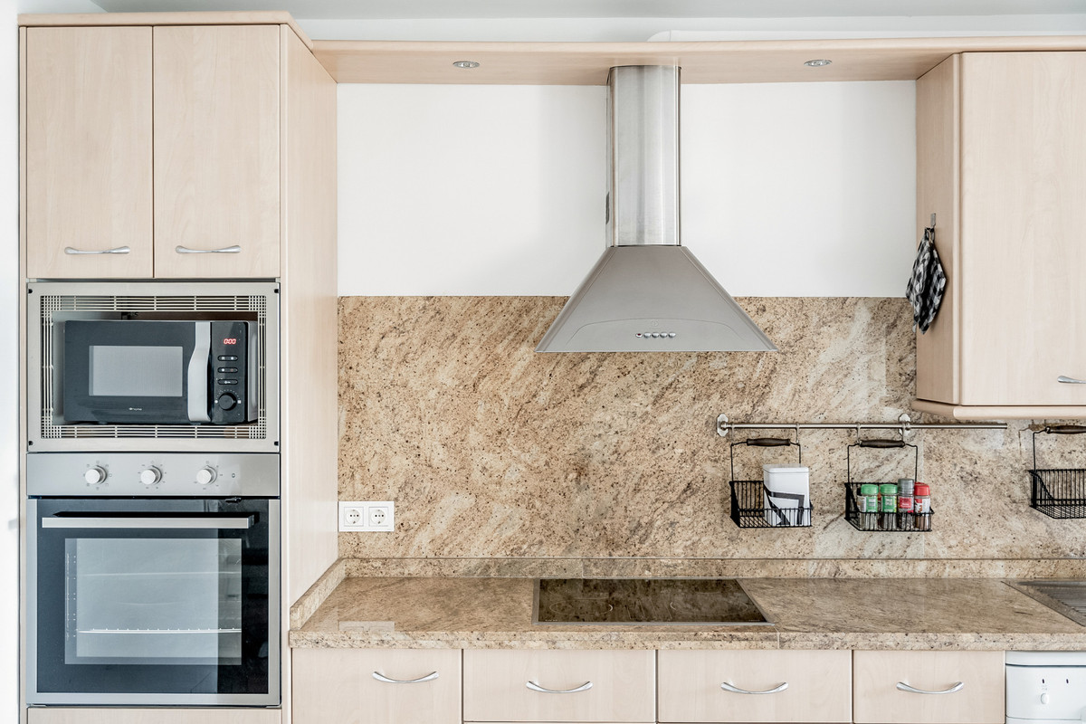 Se vende Apartamento Planta Media de 2 dormitorios en Costa Del Sol, Málaga, España