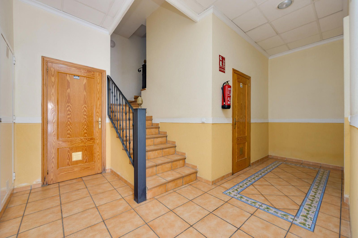 Se vende Apartamento Planta Media de 3 dormitorios en Costa Blanca, Alicante, España