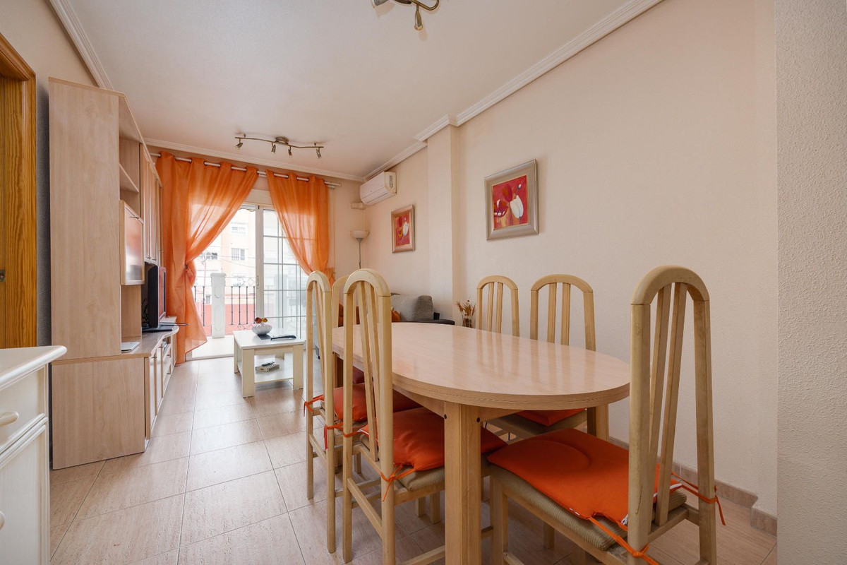 Se vende Apartamento Planta Media de 3 dormitorios en Costa Blanca, Alicante, España
