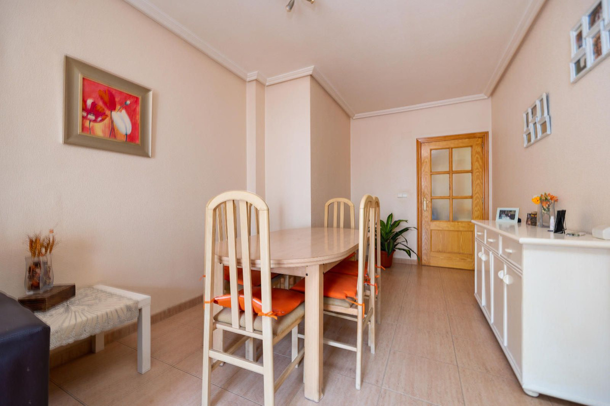 Se vende Apartamento Planta Media de 3 dormitorios en Costa Blanca, Alicante, España