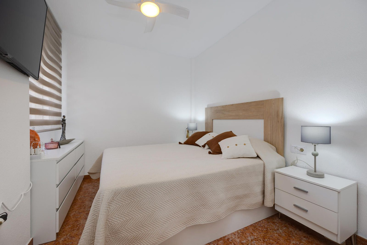 Se vende Bungalow de 2 dormitorios en Costa Blanca, Alicante, España