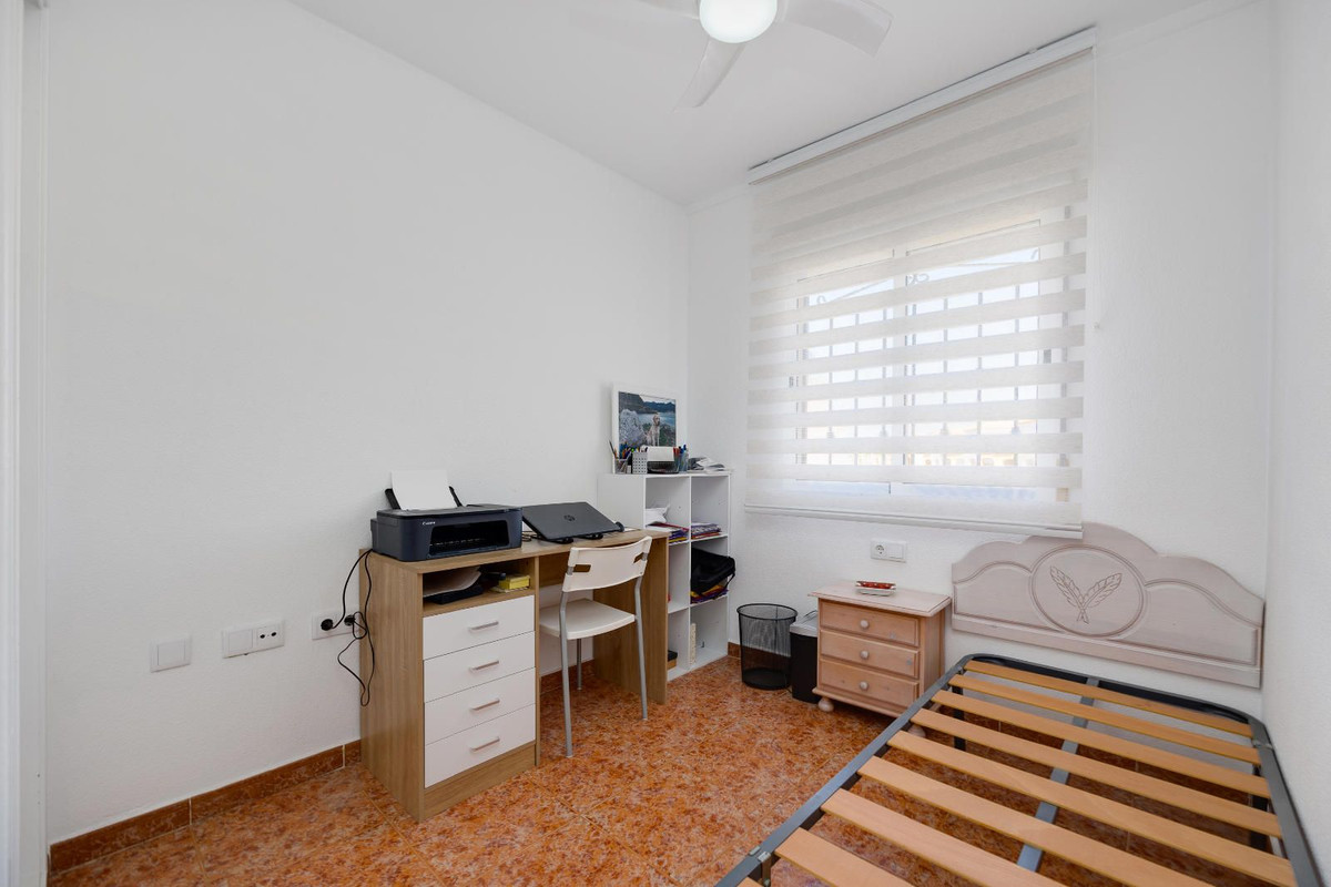 Se vende Bungalow de 2 dormitorios en Costa Blanca, Alicante, España