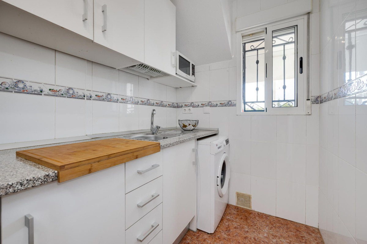 Se vende Bungalow de 2 dormitorios en Costa Blanca, Alicante, España