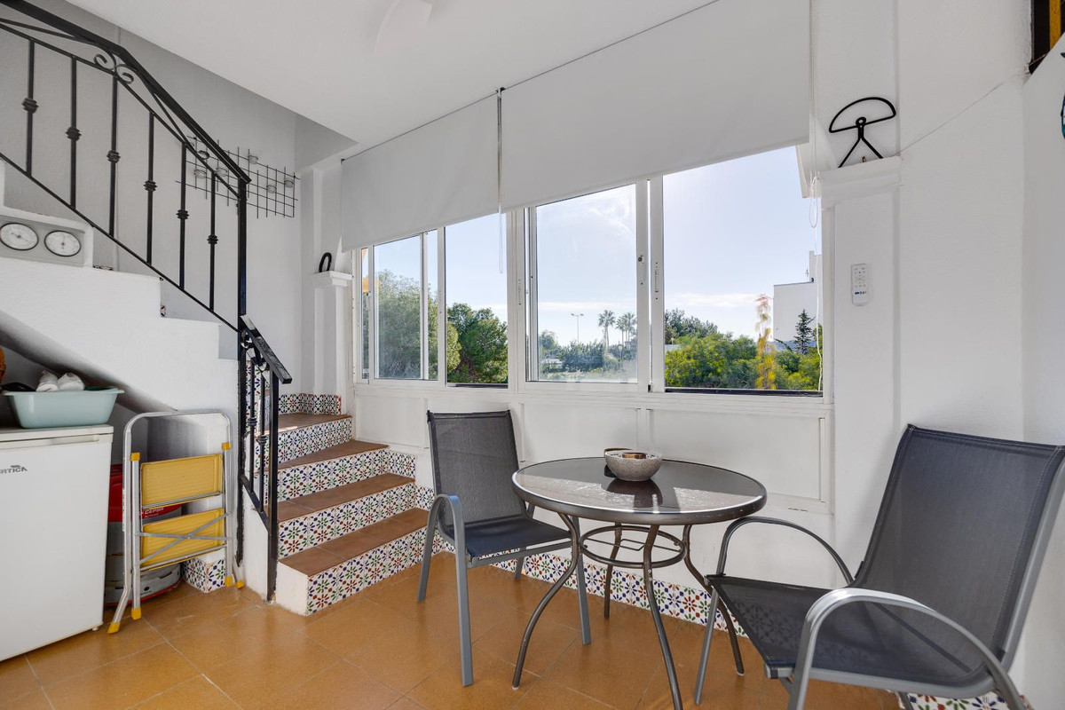 Se vende Bungalow de 2 dormitorios en Costa Blanca, Alicante, España