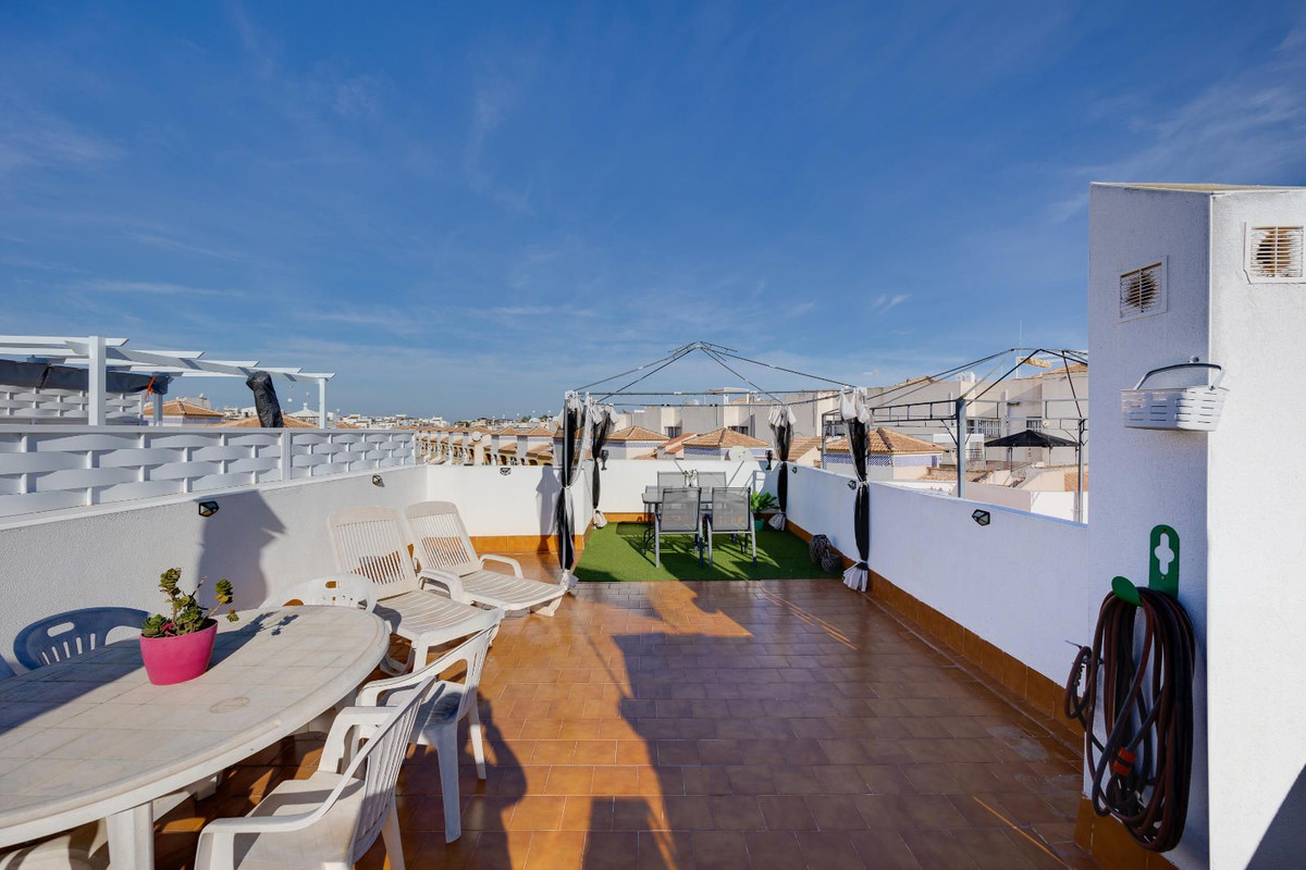 Se vende Bungalow de 2 dormitorios en Costa Blanca, Alicante, España
