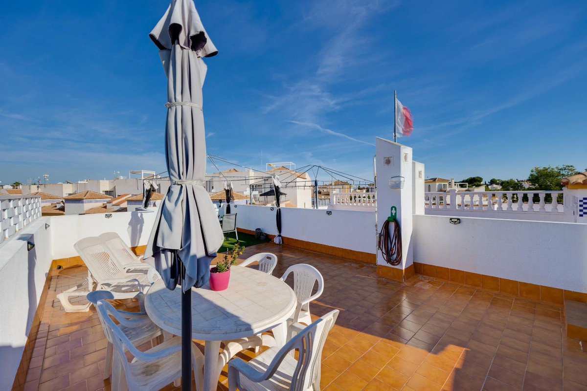 Se vende Bungalow de 2 dormitorios en Costa Blanca, Alicante, España