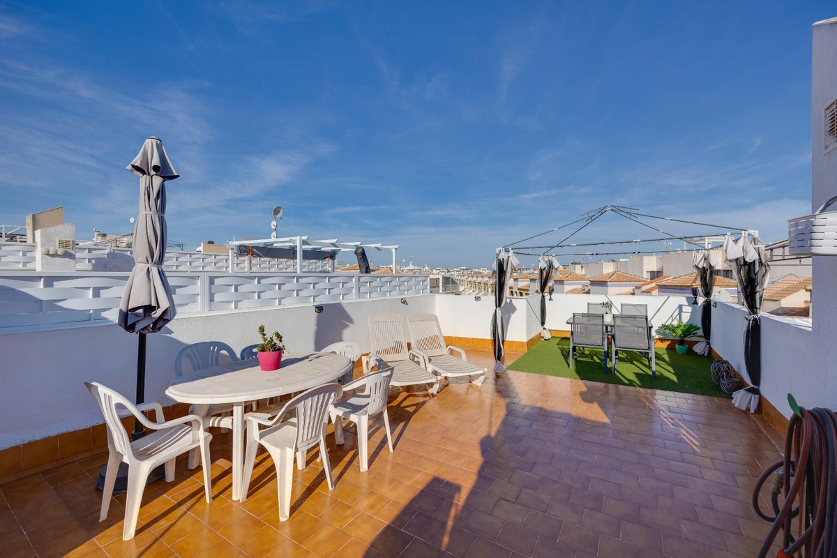 Se vende Bungalow de 2 dormitorios en Costa Blanca, Alicante, España