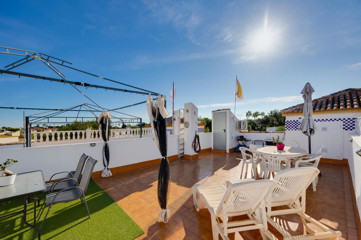 Se vende Bungalow de 2 dormitorios en Costa Blanca, Alicante, España