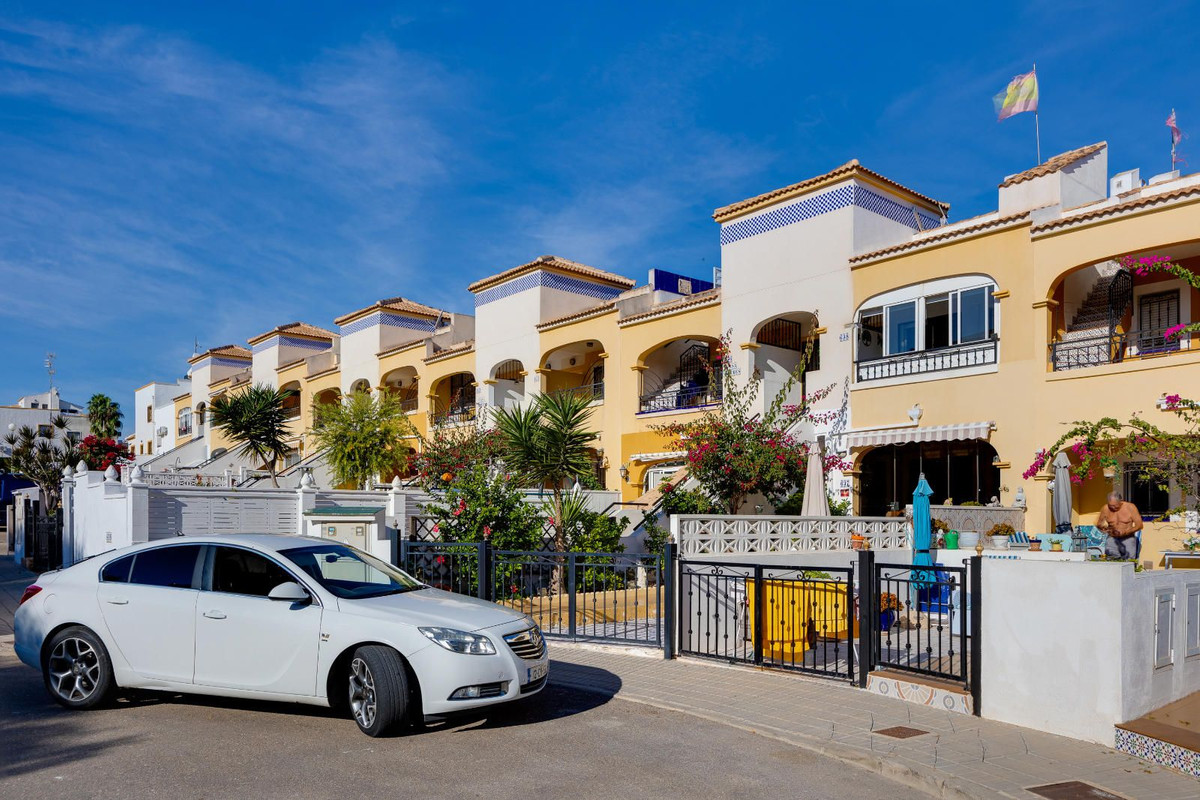Se vende Bungalow de 2 dormitorios en Costa Blanca, Alicante, España