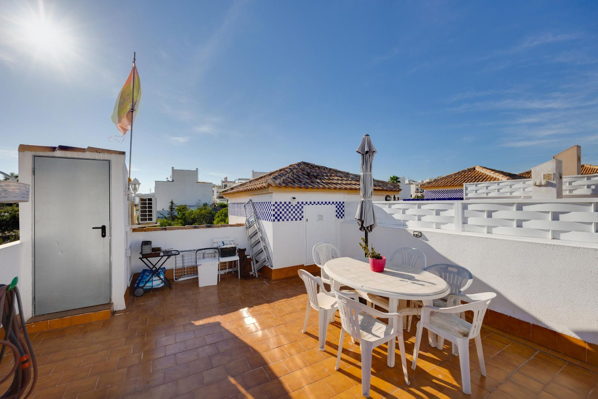 Se vende Bungalow de 2 dormitorios en Costa Blanca, Alicante, España