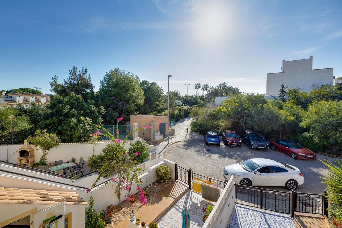 Se vende Bungalow de 2 dormitorios en Costa Blanca, Alicante, España