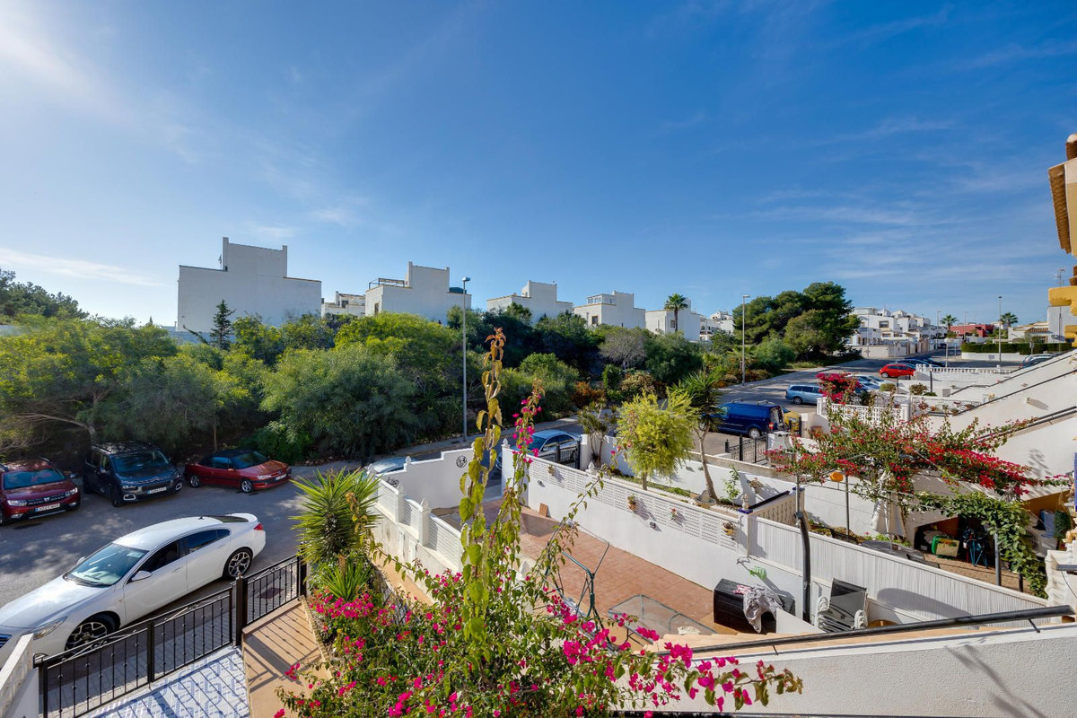 Se vende Bungalow de 2 dormitorios en Costa Blanca, Alicante, España