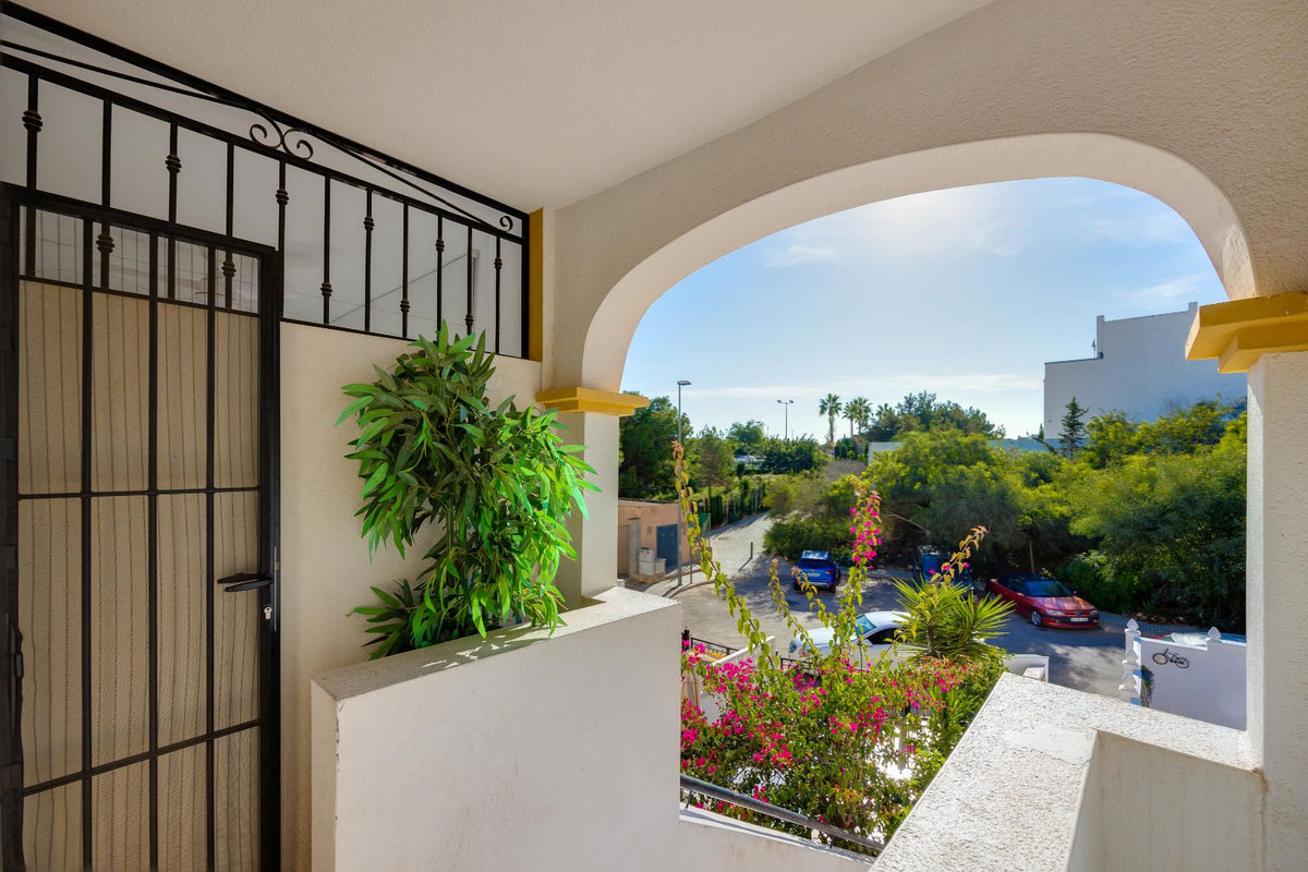 Se vende Bungalow de 2 dormitorios en Costa Blanca, Alicante, España