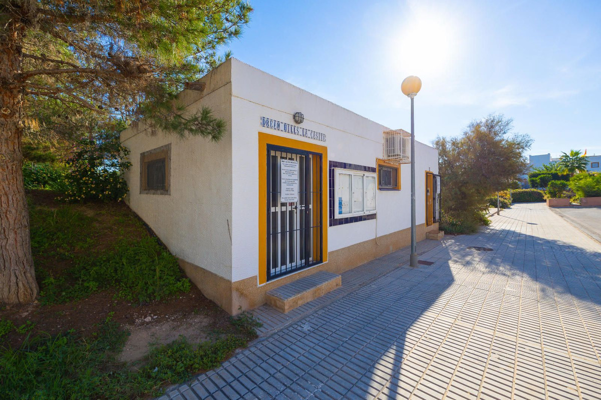 Se vende Bungalow de 2 dormitorios en Costa Blanca, Alicante, España