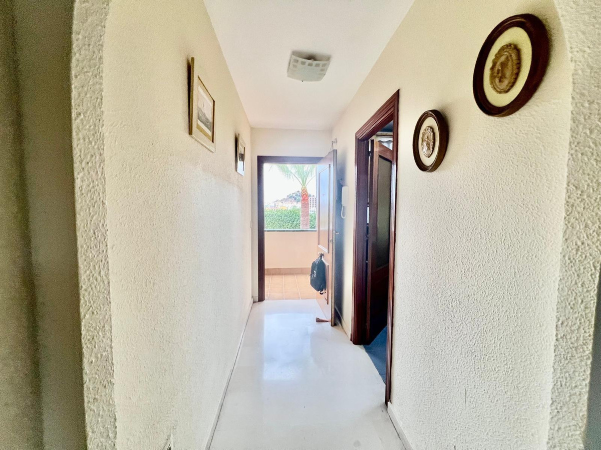 Se vende Apartamento Planta Media de 2 dormitorios en Costa Del Sol, Málaga, España